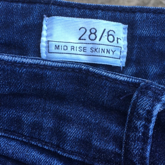 GAP sz 28 (6r) Ladies mid rise skinny jeans NICE! - Picture 2 of 8